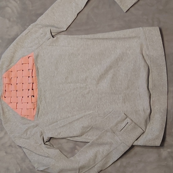 IVIVVA (by Lululemon) Sweatshirt - Picture 4 of 6